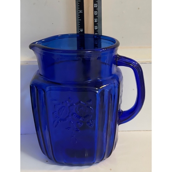 ANCHOR HOCKING MAYFAIR OPEN ROSE COBALT BLUE 37 OZ PITCHER - Picture 4 of 4